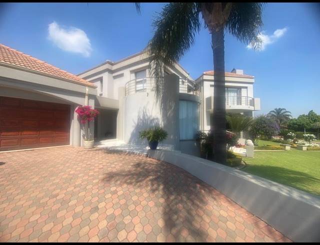 3 BEDROOM HOUSE FOR SALE IN CLUBVILLE